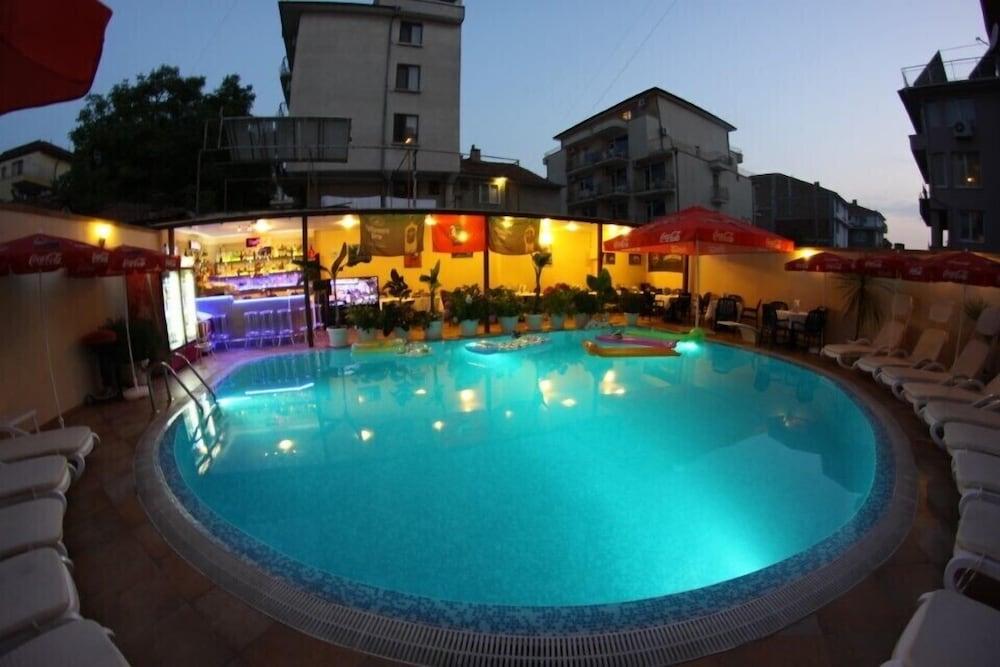 Italia Hotel Nesebar Eksteriør bilde